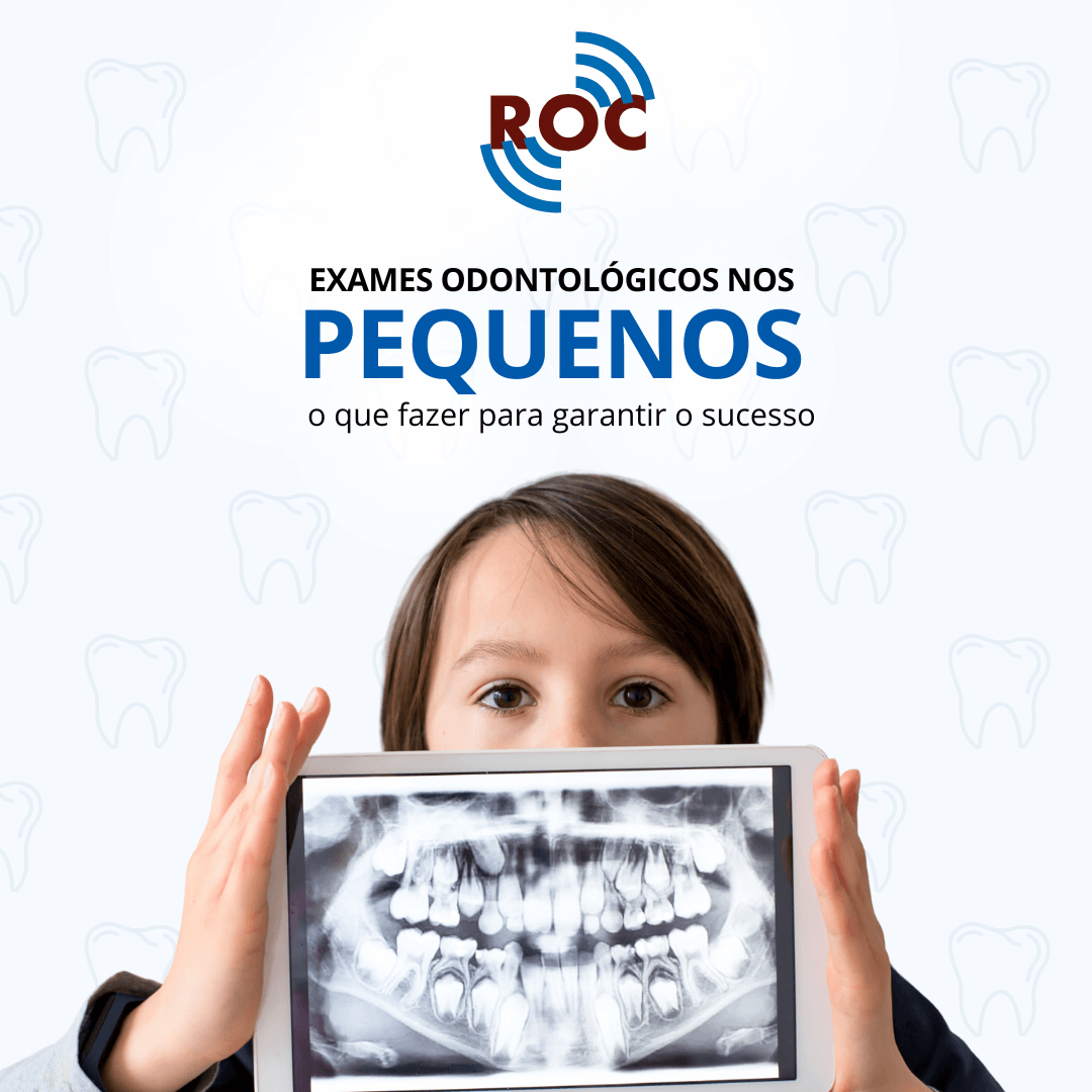 Criança segurando um tablet com a imagem de seu exame